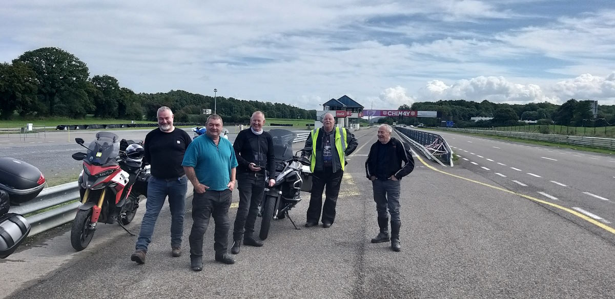 Ardennes final day group photo Chimay classic circuit