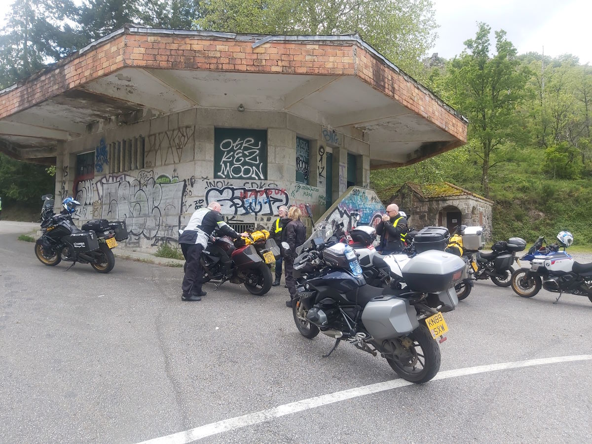 Spain Portugal border crossing abandoned customs deserted roads perfect weather
